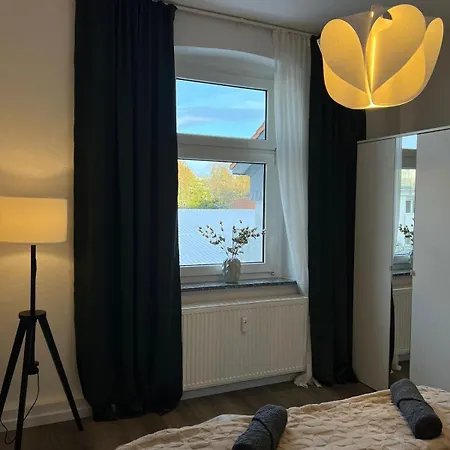 Moderne Altbauwohnung Mit Stellplatz, Innenstadtlage Διαμέρισμα Ντέτμολντ