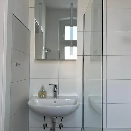Moderne Altbauwohnung Mit Stellplatz, Innenstadtlage *